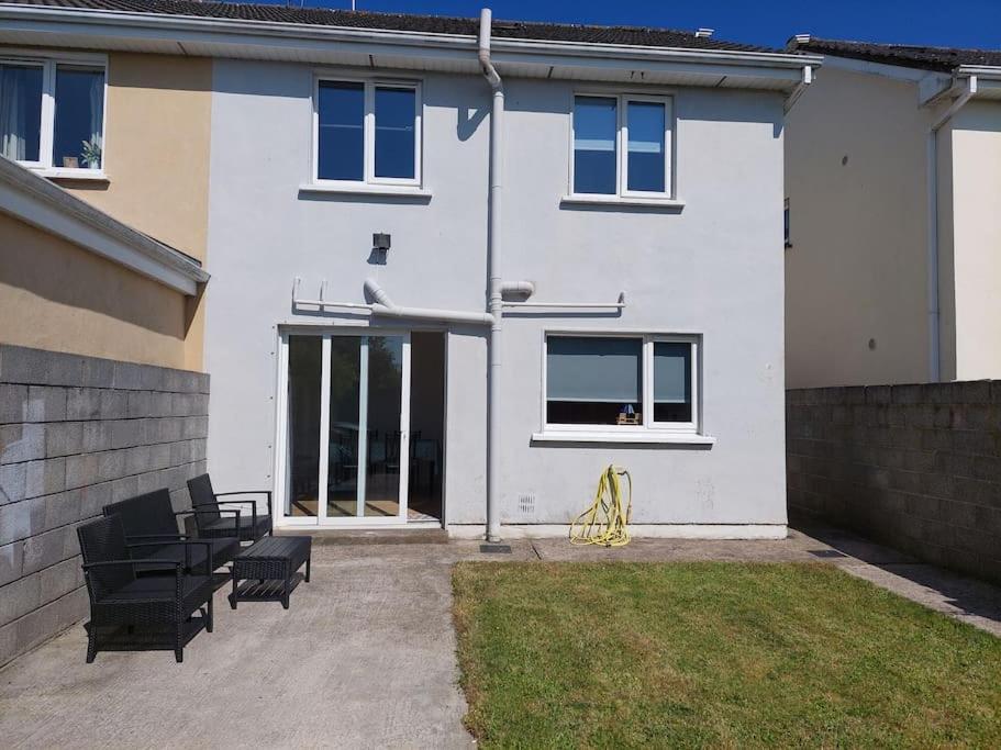 3 Bed Semi-Detached House In A Quite Estate Villa Bruff Exterior photo