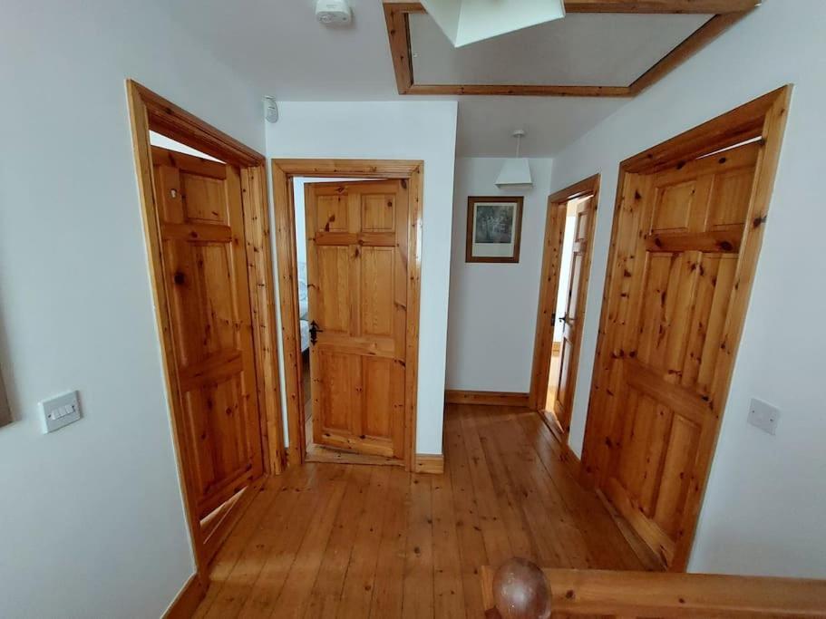 3 Bed Semi-Detached House In A Quite Estate Villa Bruff Exterior photo