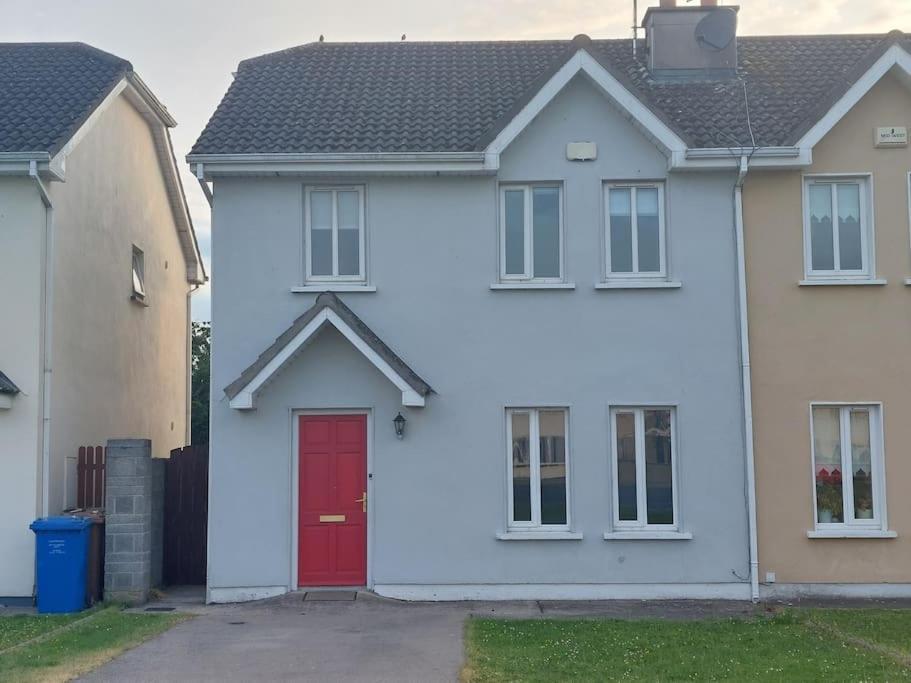 3 Bed Semi-Detached House In A Quite Estate Villa Bruff Exterior photo